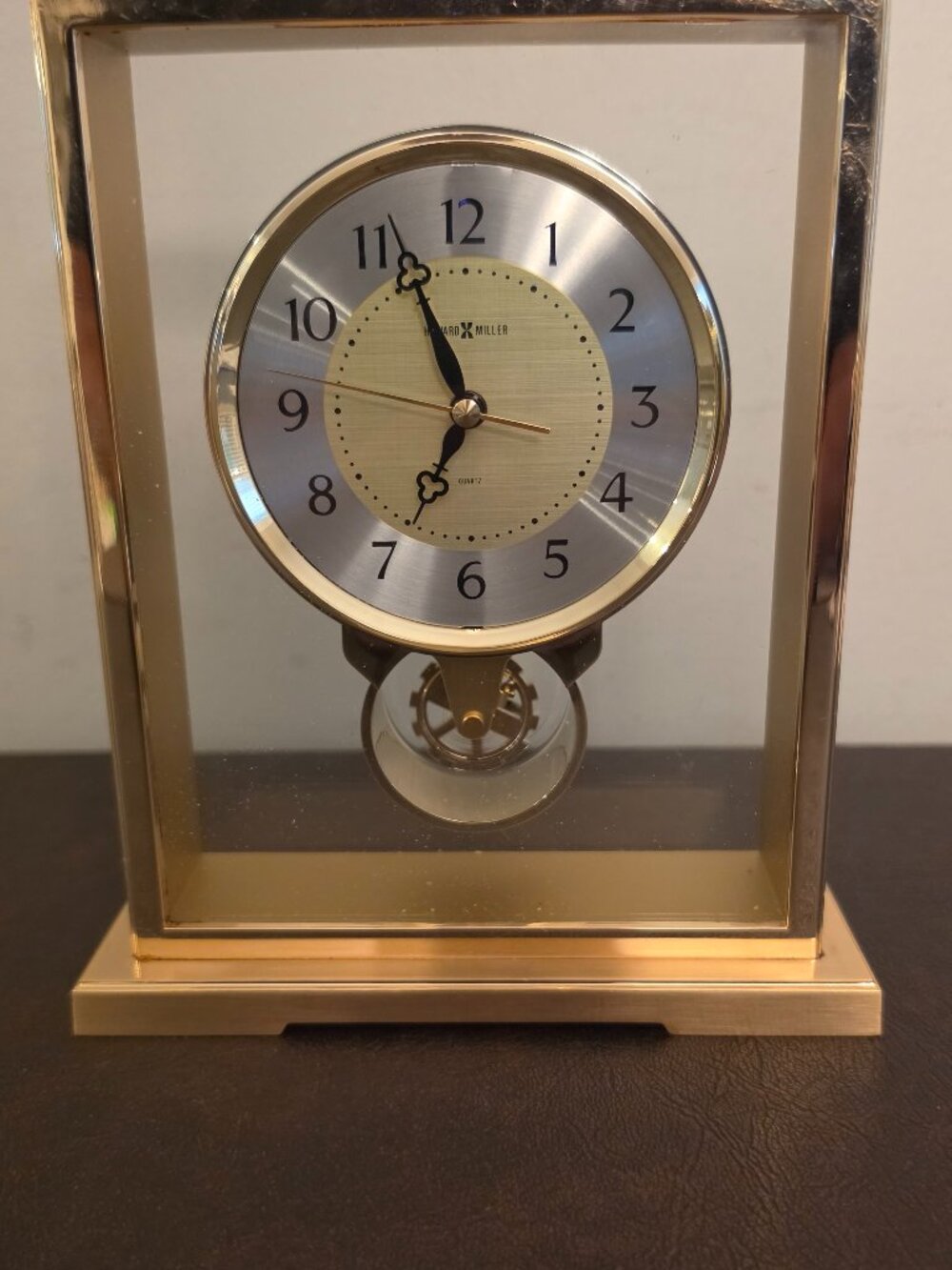 Vintage Howard Miller Brass Quartz Mantel Desk Clock with Spinning Cog Gear